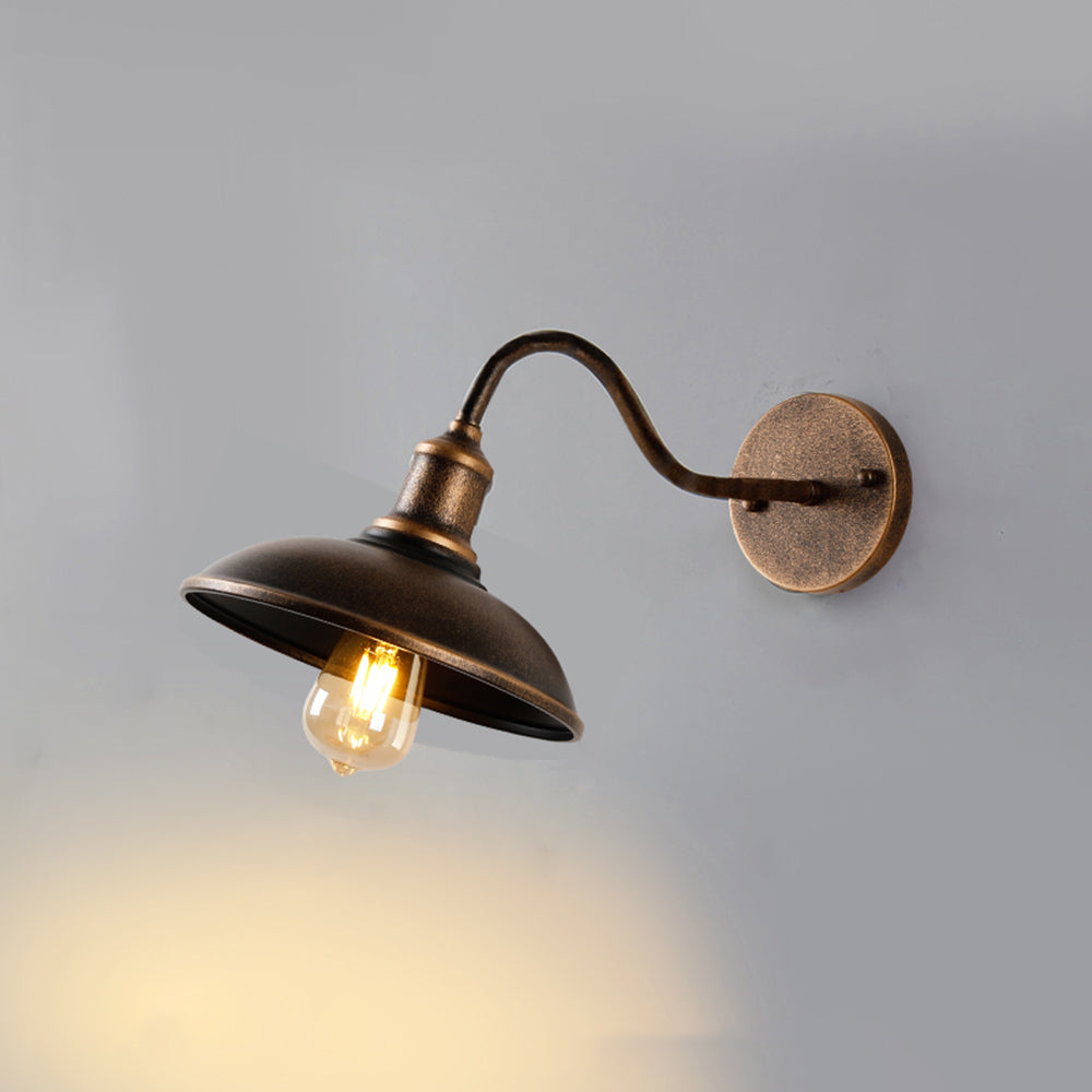 Alessio Vintage Geïnspireerde Komvormige Antiek Messing Waterdichte Buitenwandlamp - IP65 Geclassificeerd