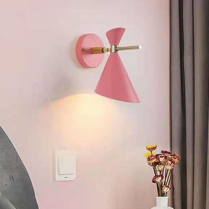 NordicElegance Wall Light - Minimalistische Hoornvormige LED Wandlamp