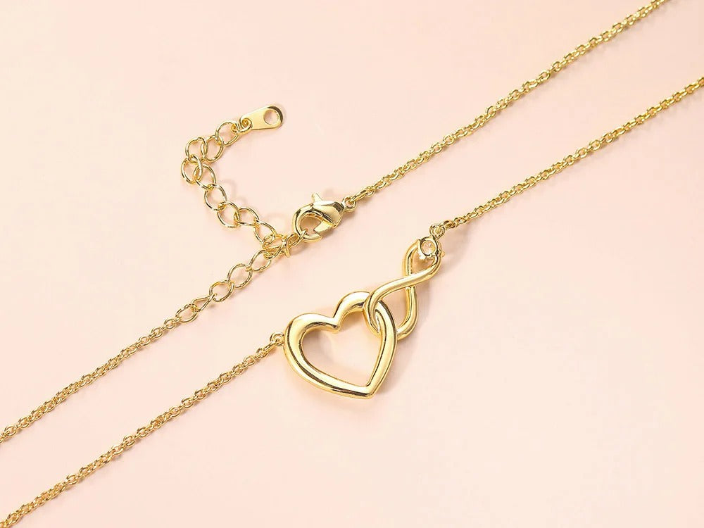 HeartBond Necklace – Tijdloos Sieraad van Verbonden Liefde