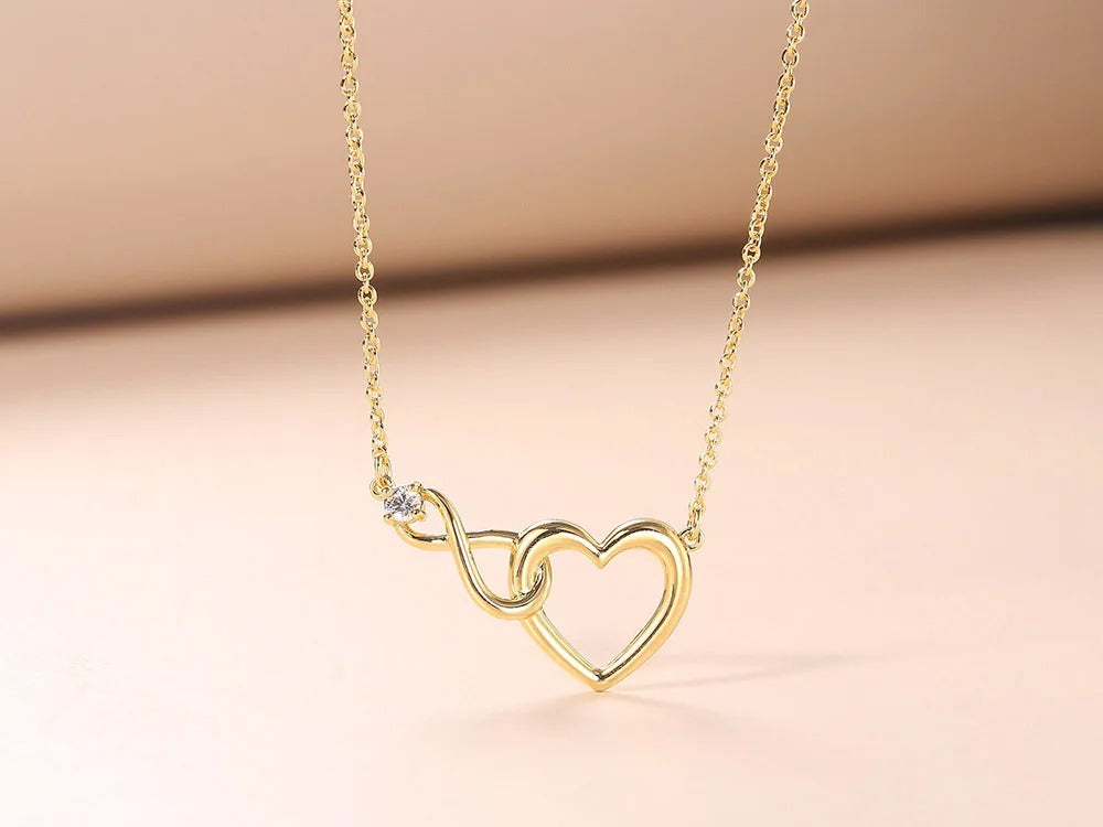 HeartBond Necklace – Tijdloos Sieraad van Verbonden Liefde