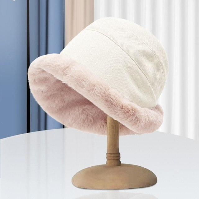 WinterGlow Beanie – Luxe en Warme Hoed voor Koude Dagen