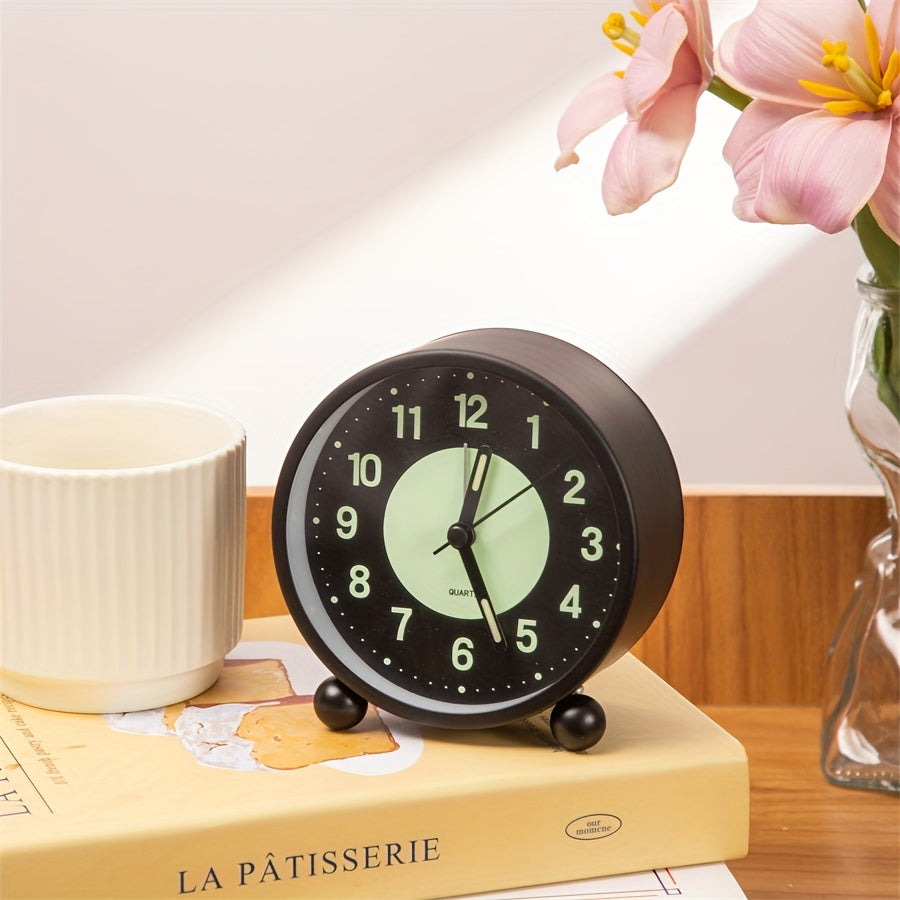EleganceMetal Clock – Stijlvolle Metalen Wekker met Nachtlamp