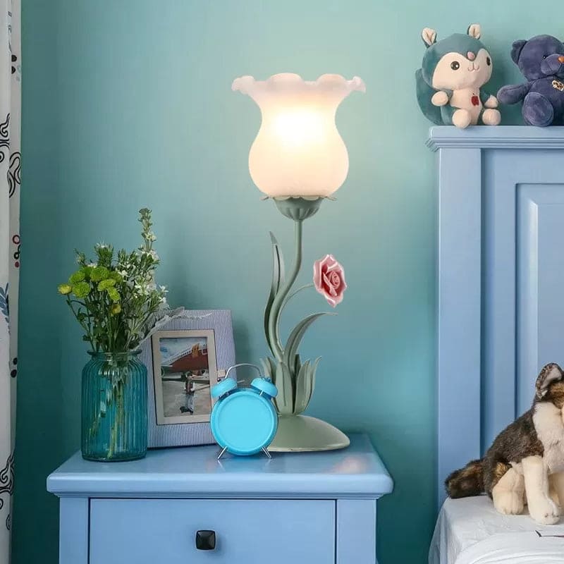 FloraGlow - Elegante Tafellamp met Bloemdesign