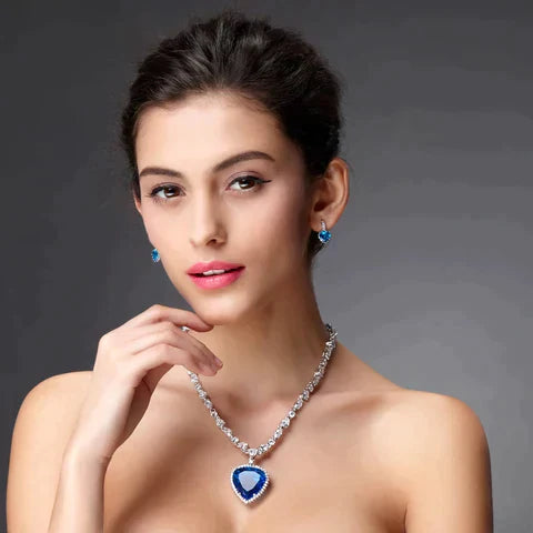 Verleidelijke Blauw Kristal Hartketting | Tijdloze Elegantie en Stijl