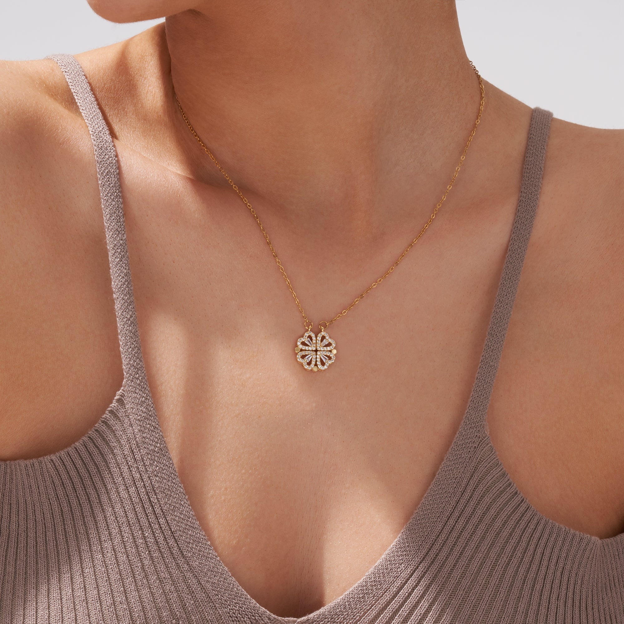 Lucky Charm Necklace - Elegante Hartvormige Ketting in Goud
