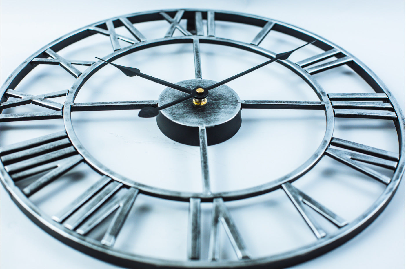 Grote Retro-Wandklok van IJzer - Tijdloze Elegantie
