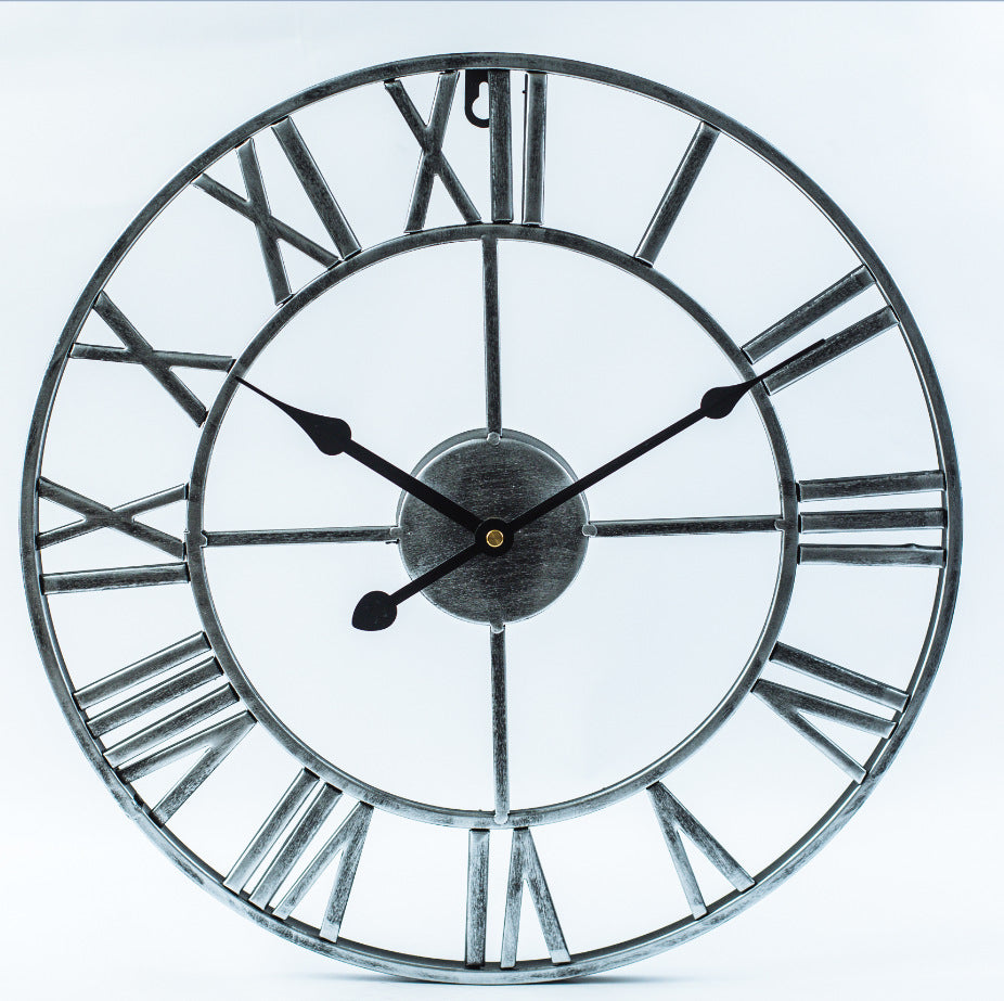 Grote Retro-Wandklok van IJzer - Tijdloze Elegantie