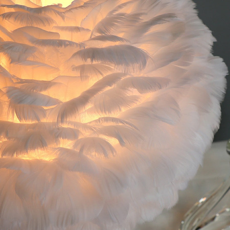 Romantische FeatherBeam - Moderne Veer 1-Licht Bedlamp met Kristallen Decor