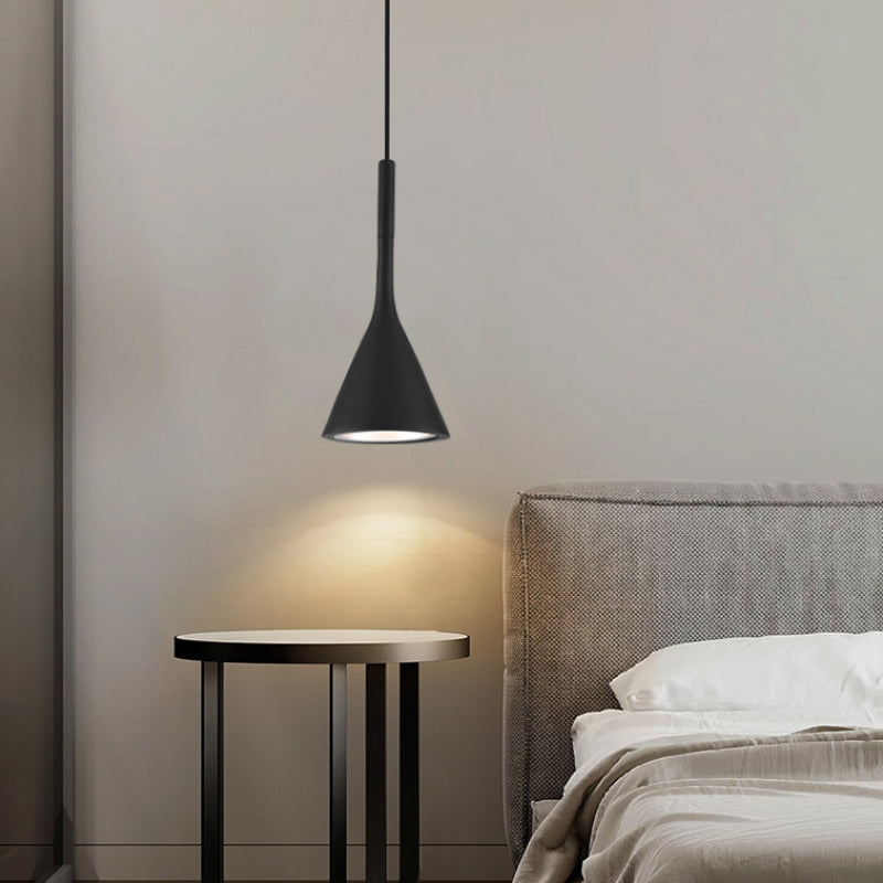 OrchidGlow Wall Lamp – Scandinavisch Design voor Elegante Verlichting