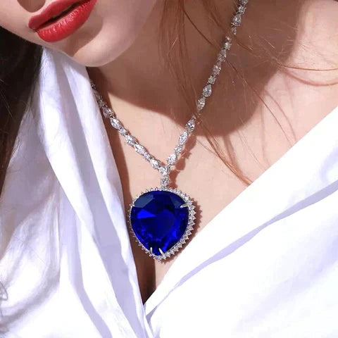 Verleidelijke Blauw Kristal Hartketting | Tijdloze Elegantie en Stijl