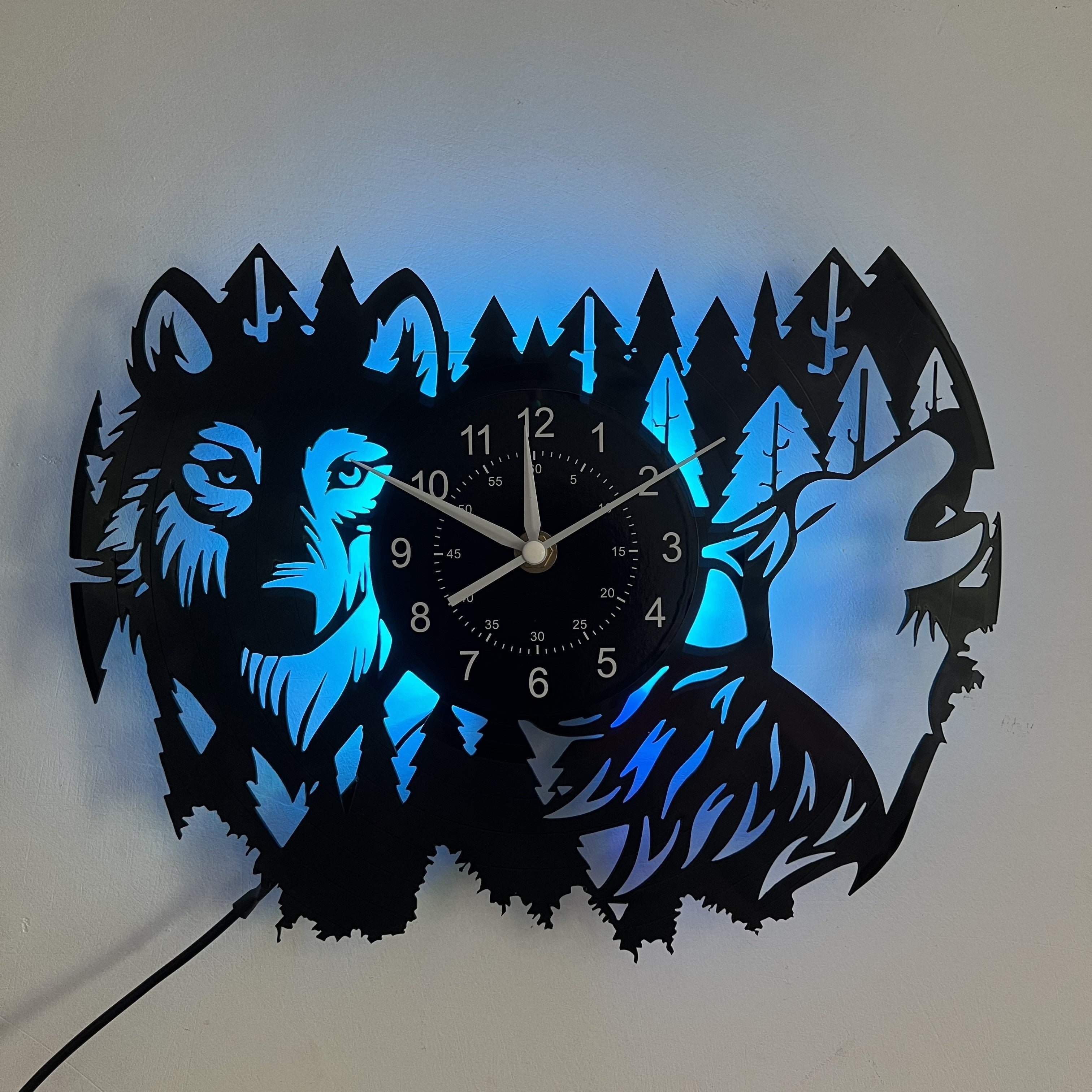 HuskyVinyl Clock – Rustieke Wandklok met Husky Design