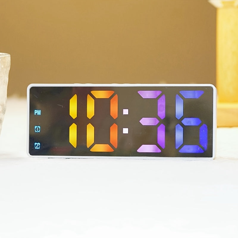 BrightTime Clock - Verlichte LED Wekker met Datum