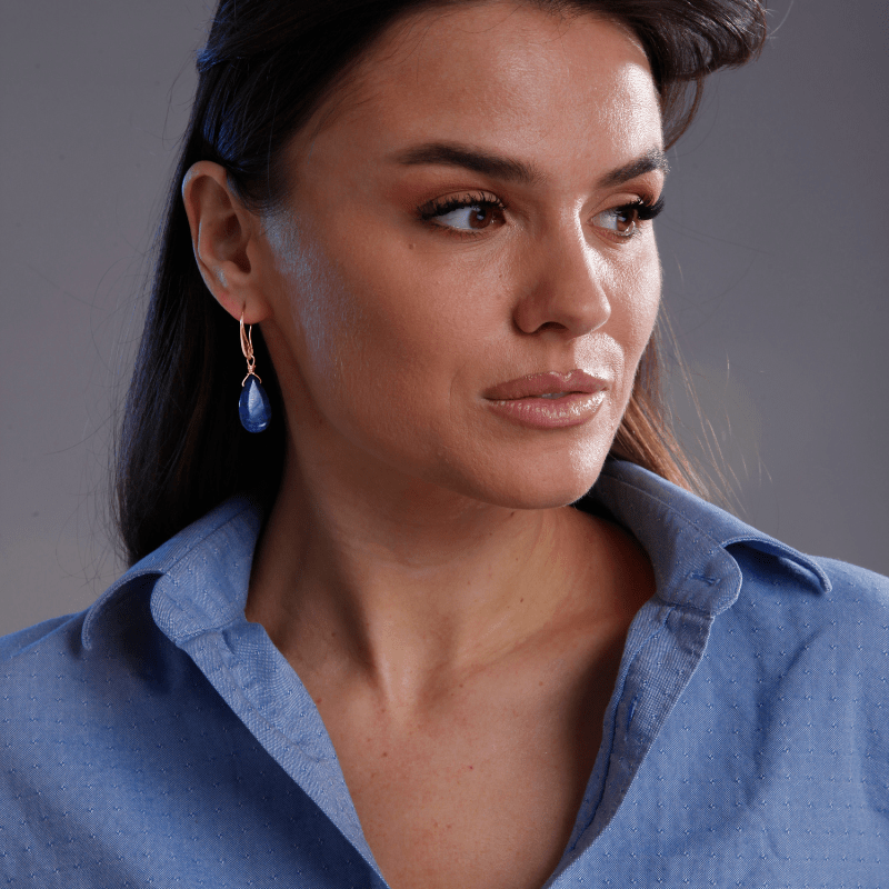 DreamLapis Earrings – Elegante Diepblauwe Oorbellen