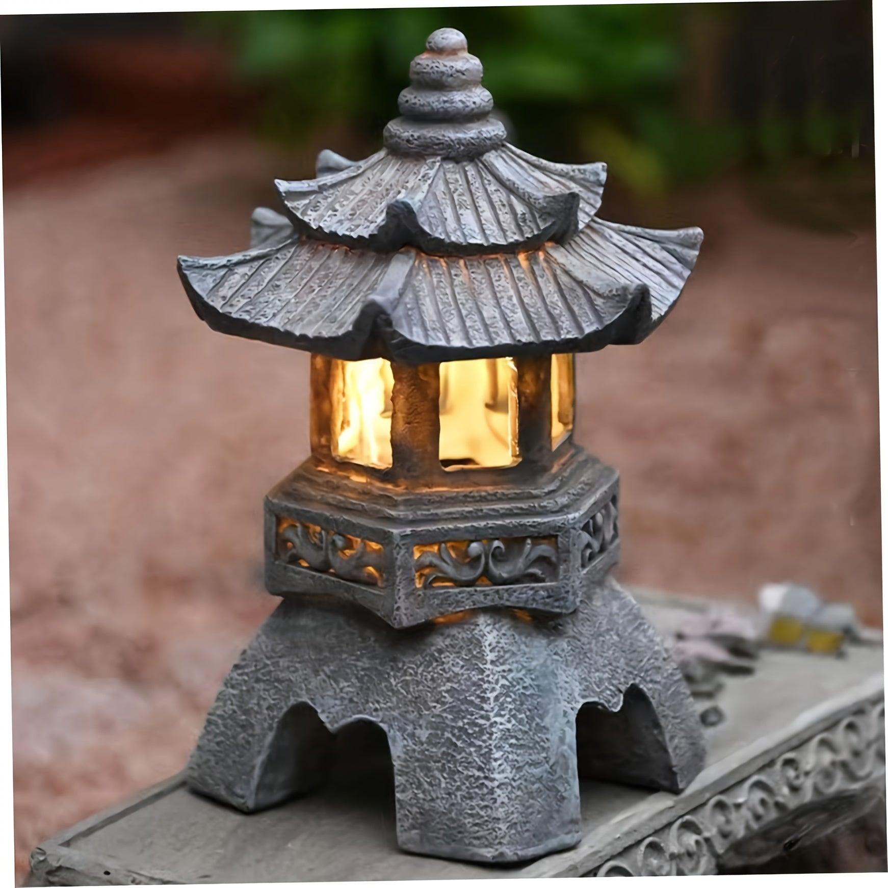 LumiGlow Lantern - Zen Tuin Decoratie op Zonne-Energie