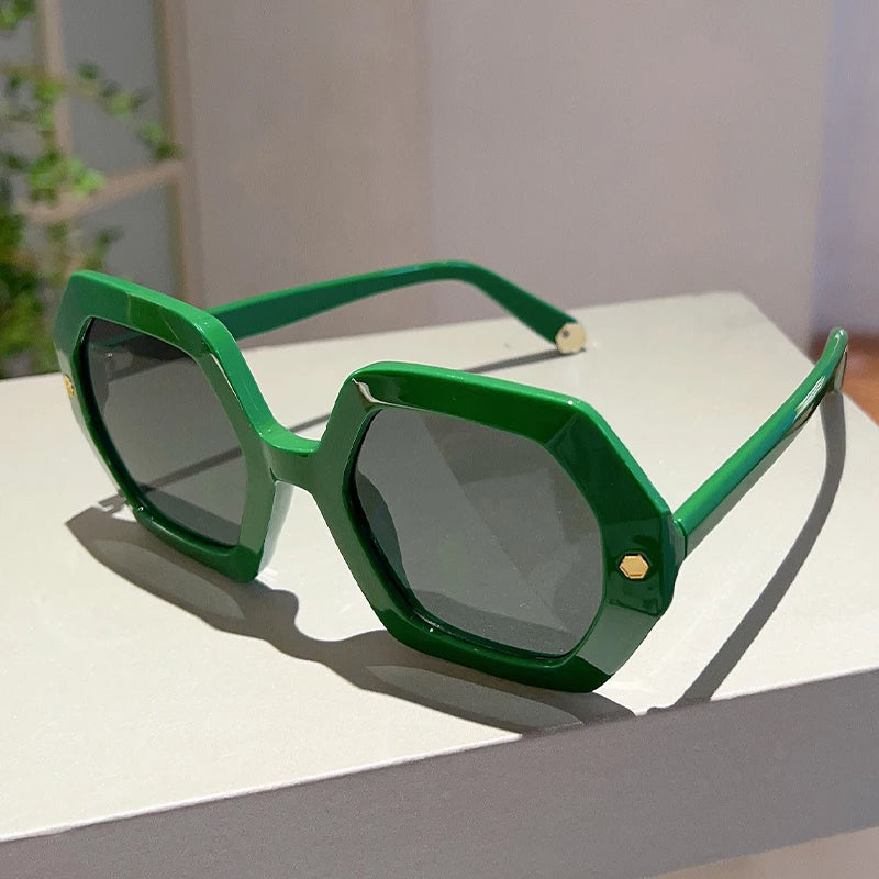 ReginaShade - Trendy Oversized Zonnebril voor Dames