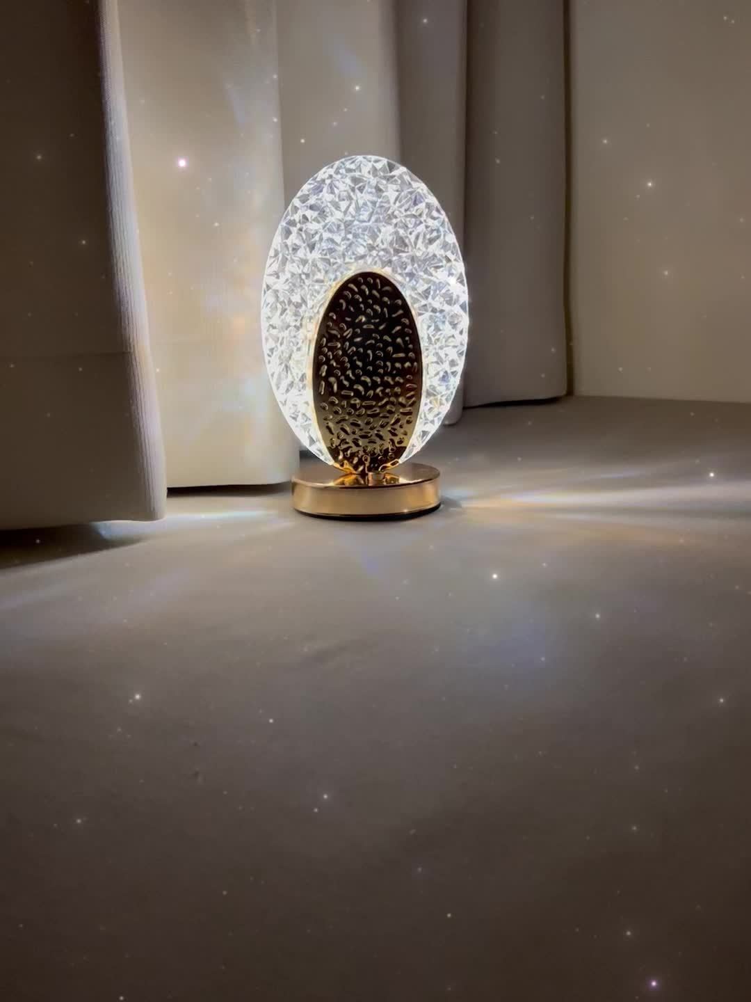 FeatherLamp - USB Touch Tafellamp met Uniek Veerontwerp