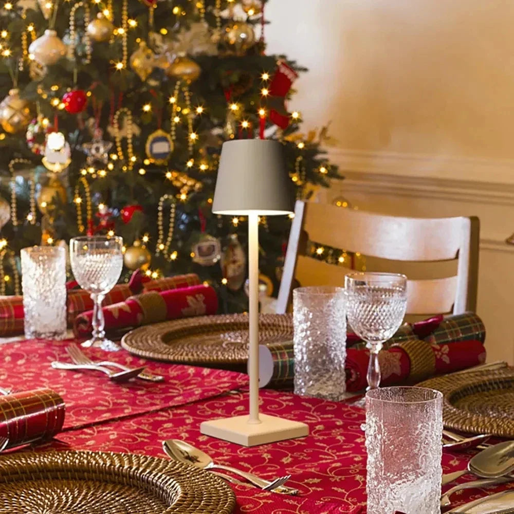 LumiNova – Verstelbare Aluminium Tafellamp voor Thuis