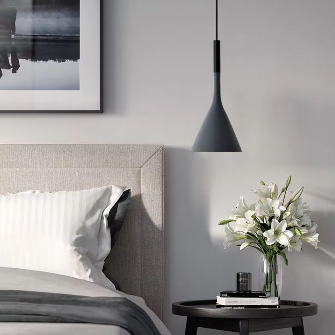 OrchidGlow Wall Lamp – Scandinavisch Design voor Elegante Verlichting