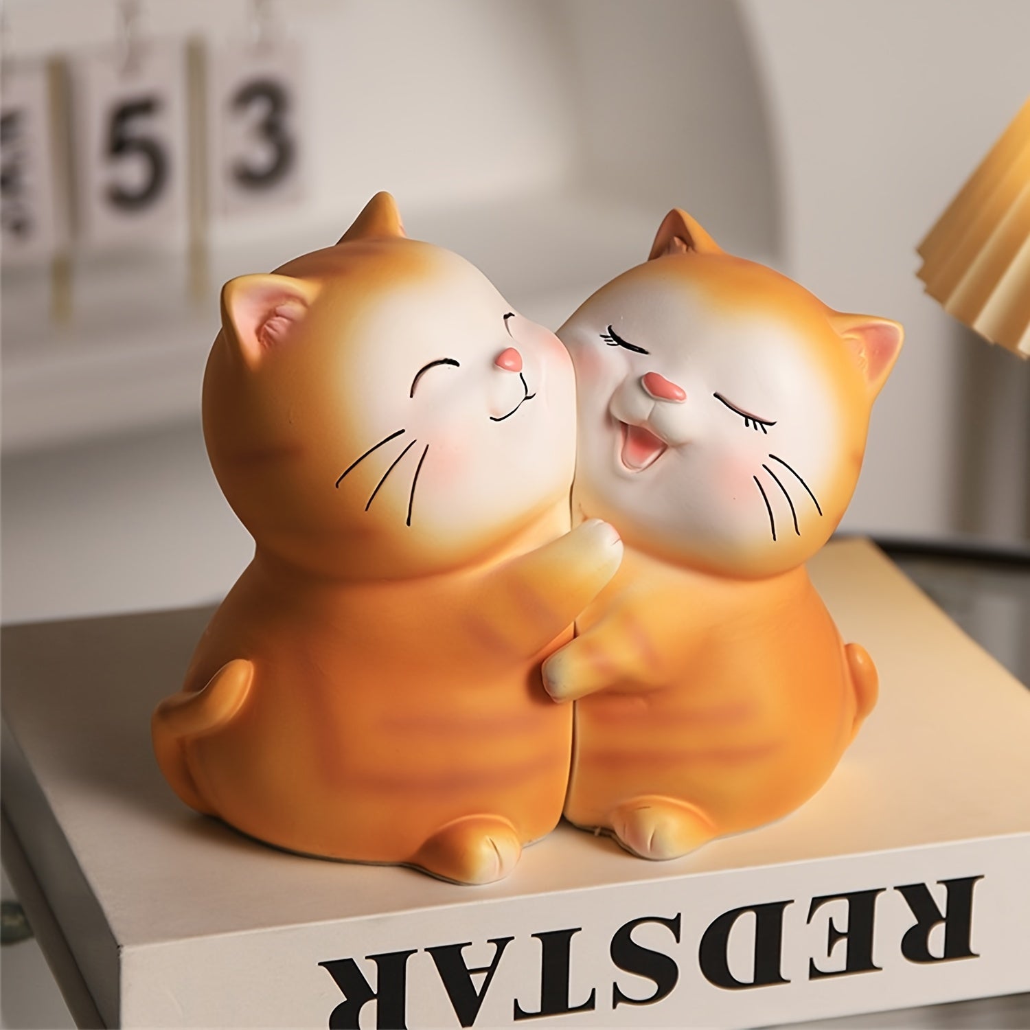 LoveCats - Romantische Boekensteunen van Hars