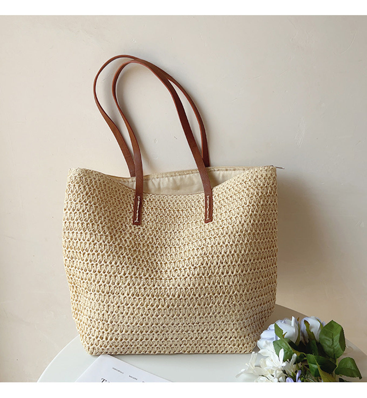 SummerBreeze Tote - Stijlvolle Rieten Tas met Leren Handvatten