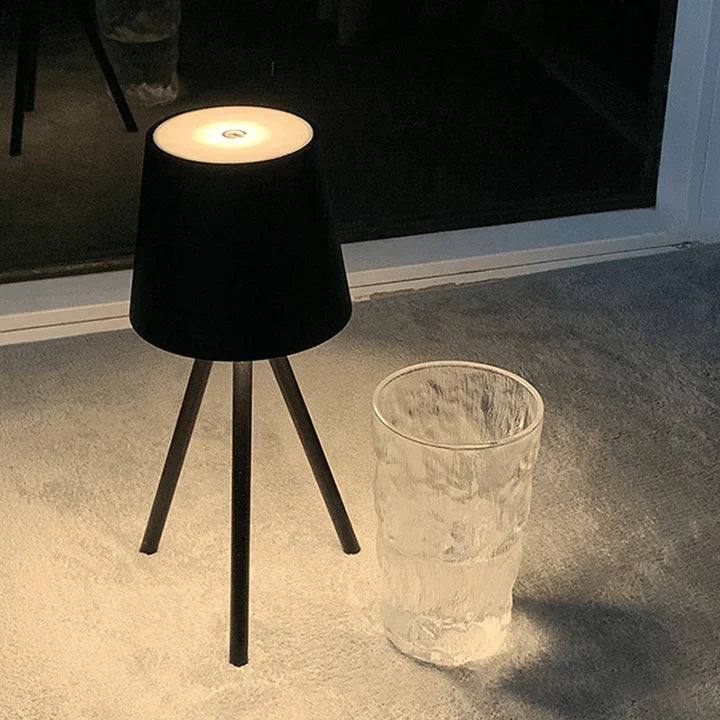 Nordic Driepoot Tafellamp - Stijlvolle Draadloze LED Nachtlamp