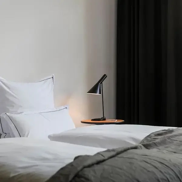 LumiMinimal Table - Elegante LED Tafellamp voor Modern Interieur