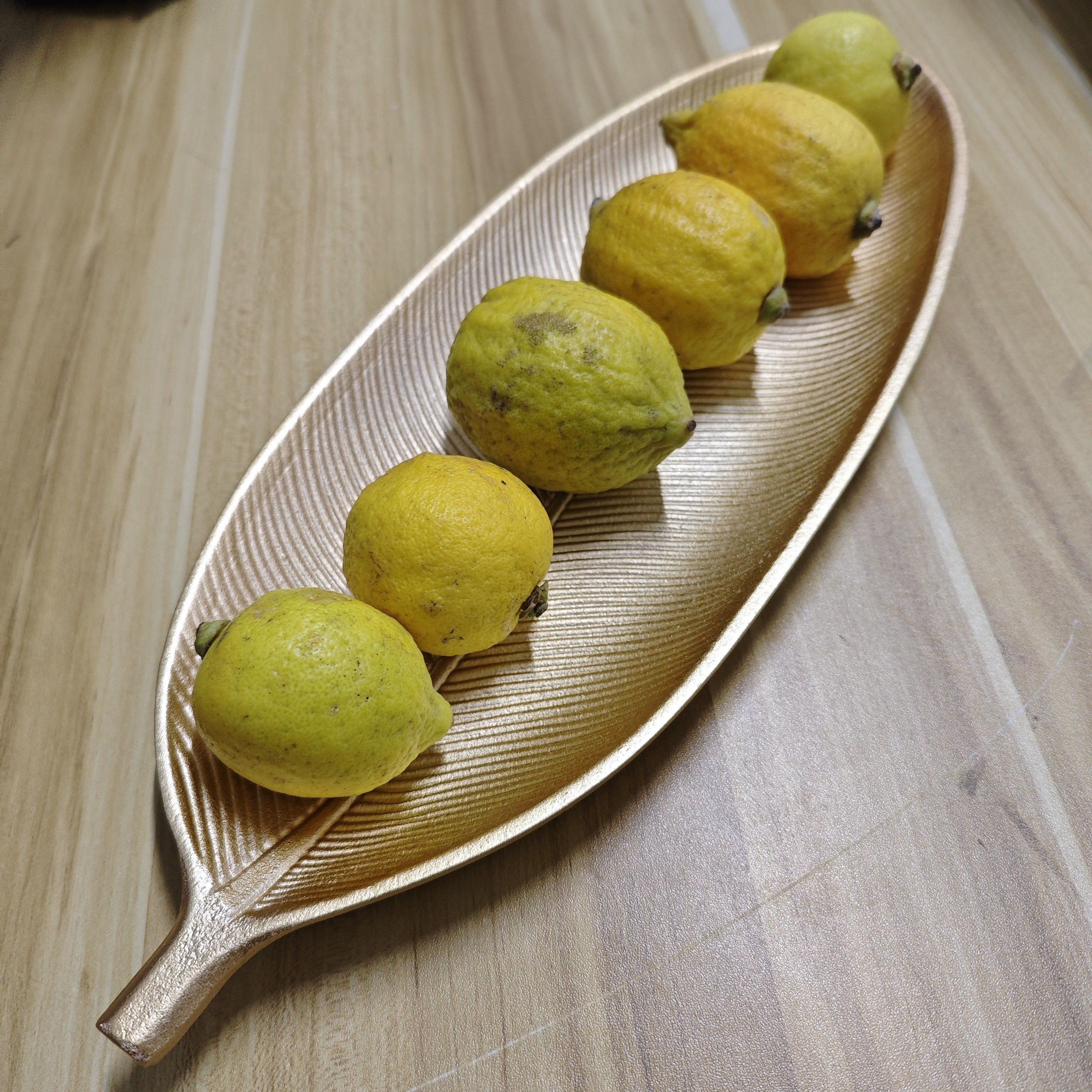 LeafWood – Elegant Houten Dienblad in Bladvorm