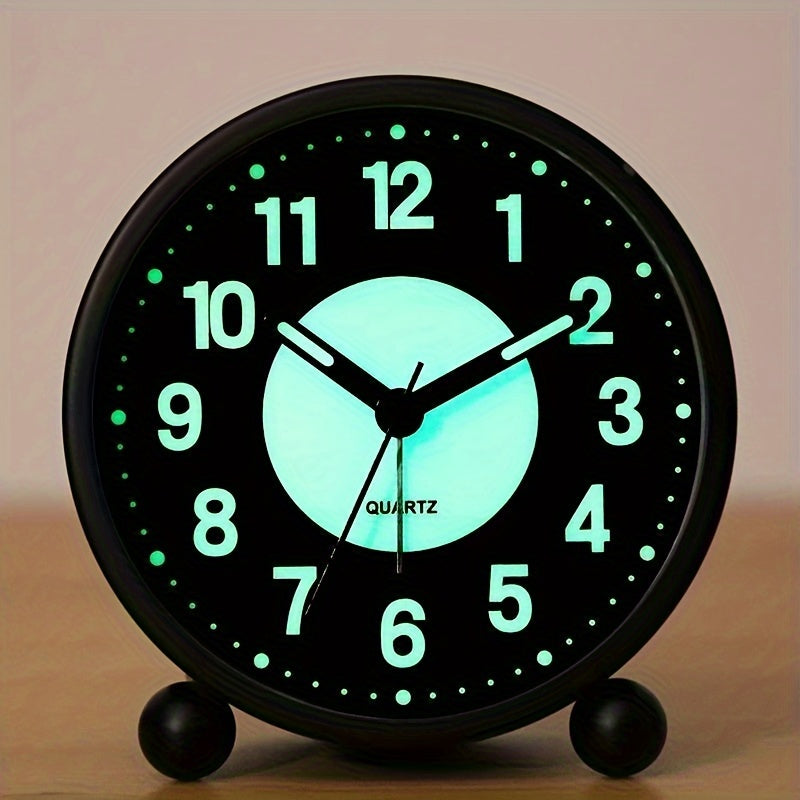 EleganceMetal Clock – Stijlvolle Metalen Wekker met Nachtlamp