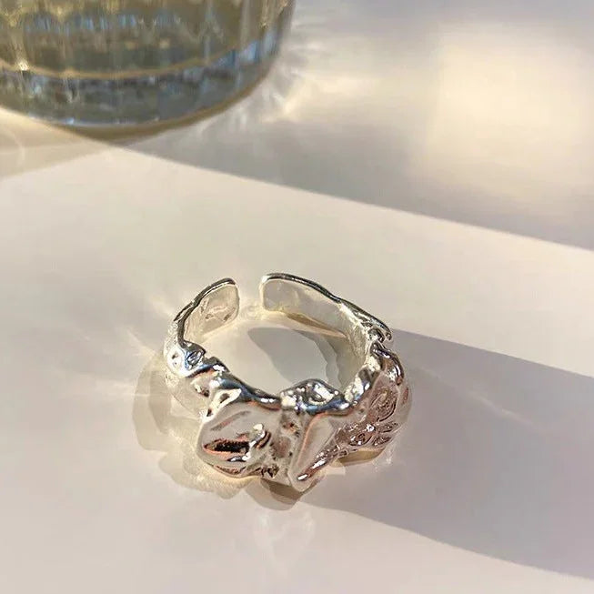 Arden Plissé Lava Design Minimalistische Ring - Elegantie in Eenvoud