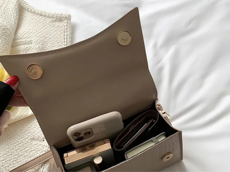 AndreaBag – Stijlvolle Handtas met Handvat