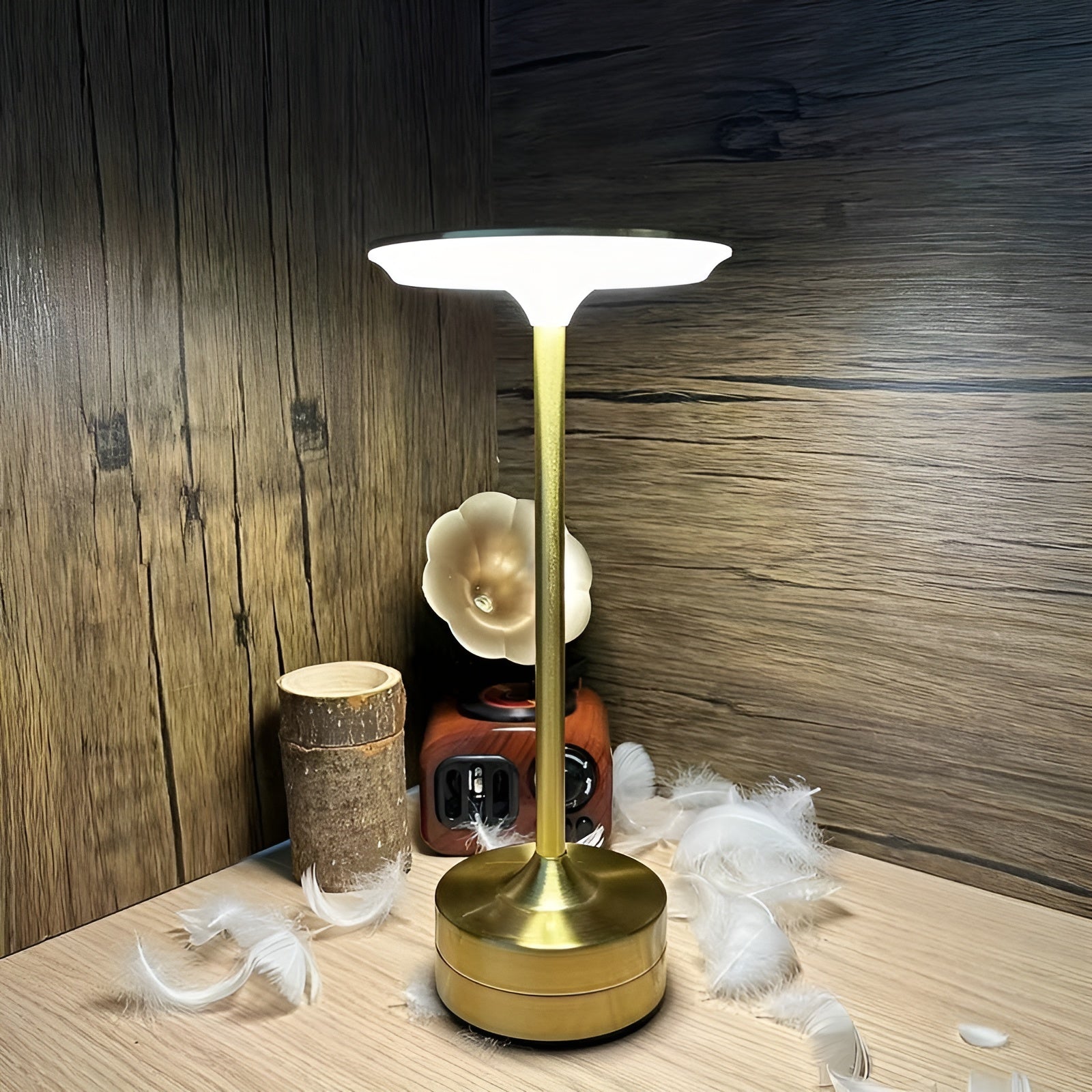 BeamEase Draadloze LED Lamp – Elegantie en Flexibiliteit in Eén