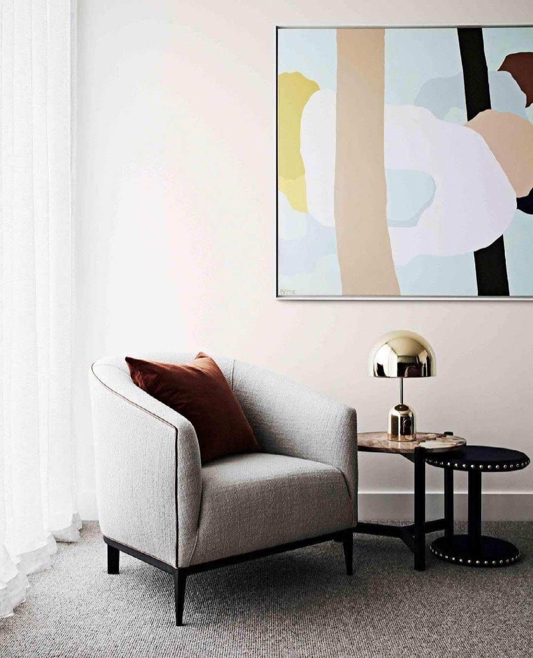 ChimeGlow Lamp - Klokvormige Elegantie voor Thuis