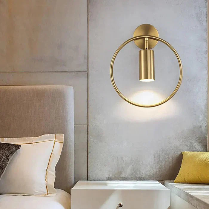 FlammeStylée – Gouden Wandlamp voor Elegante Sfeer
