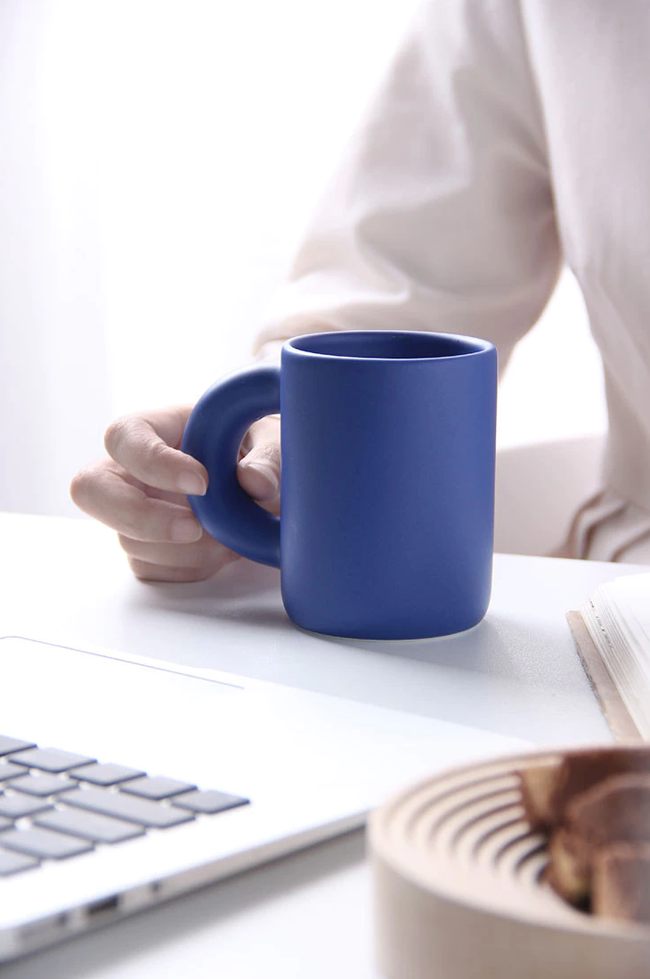 Athenea Cup – Luxe Porseleinen Kopje met Geometrisch Ontwerp