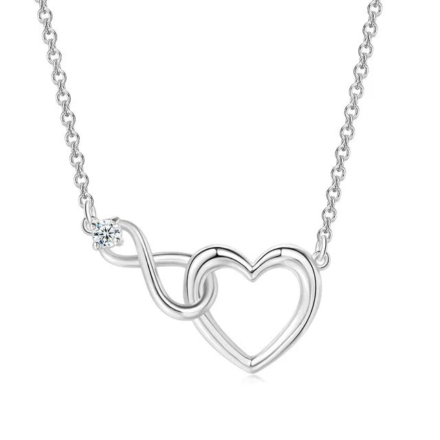 HeartBond Necklace – Tijdloos Sieraad van Verbonden Liefde