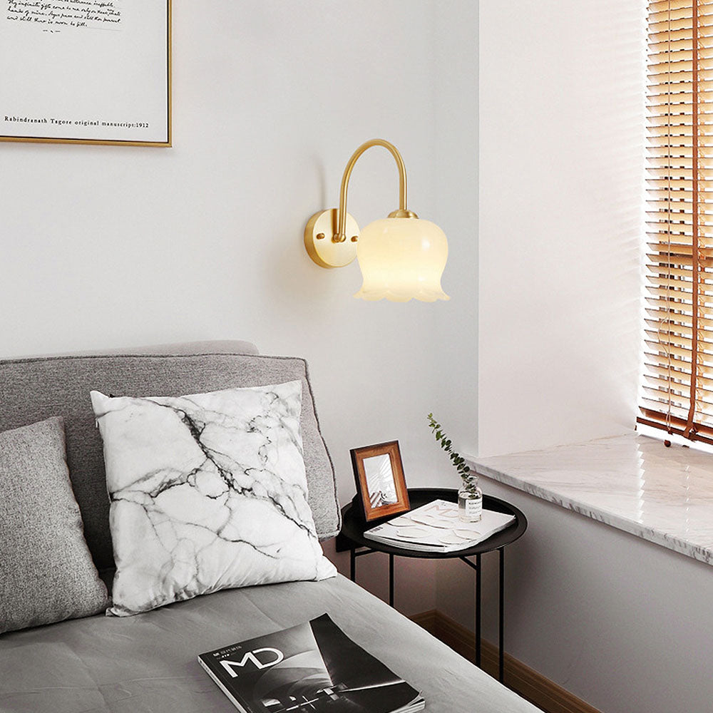 FrenchBloom – Elegante Bloem Wandlamp van Glas