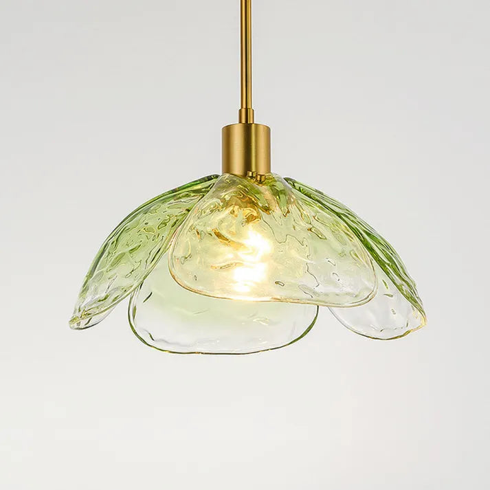 FleurChic Plafondlamp - Unieke Bloemvormige Hanglamp voor een Warme Sfeer
