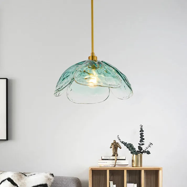 FleurChic Plafondlamp - Unieke Bloemvormige Hanglamp voor een Warme Sfeer