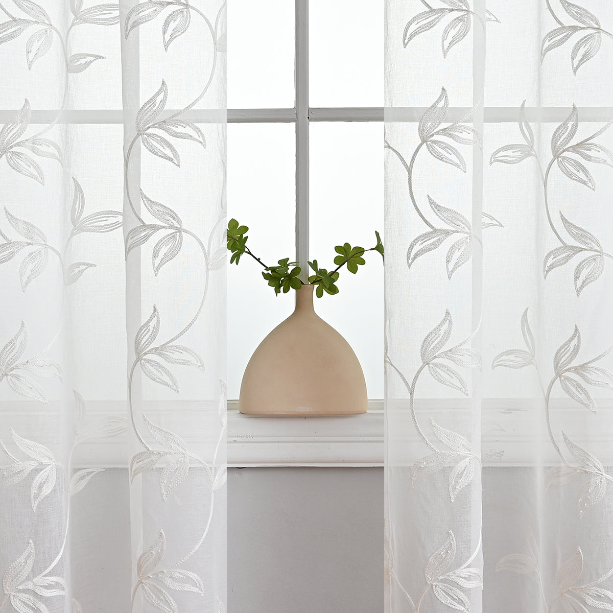 NatureGlow Curtains - Luxe Verduisterende Gordijnen met Bloemenmotief