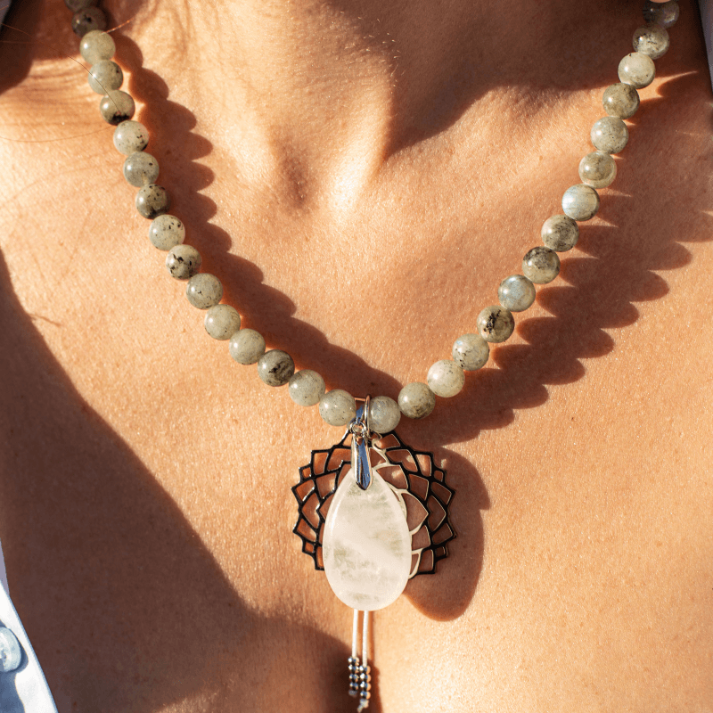 Seraphine Mala – Labradoriet, Jade & Amethist Edelstenen