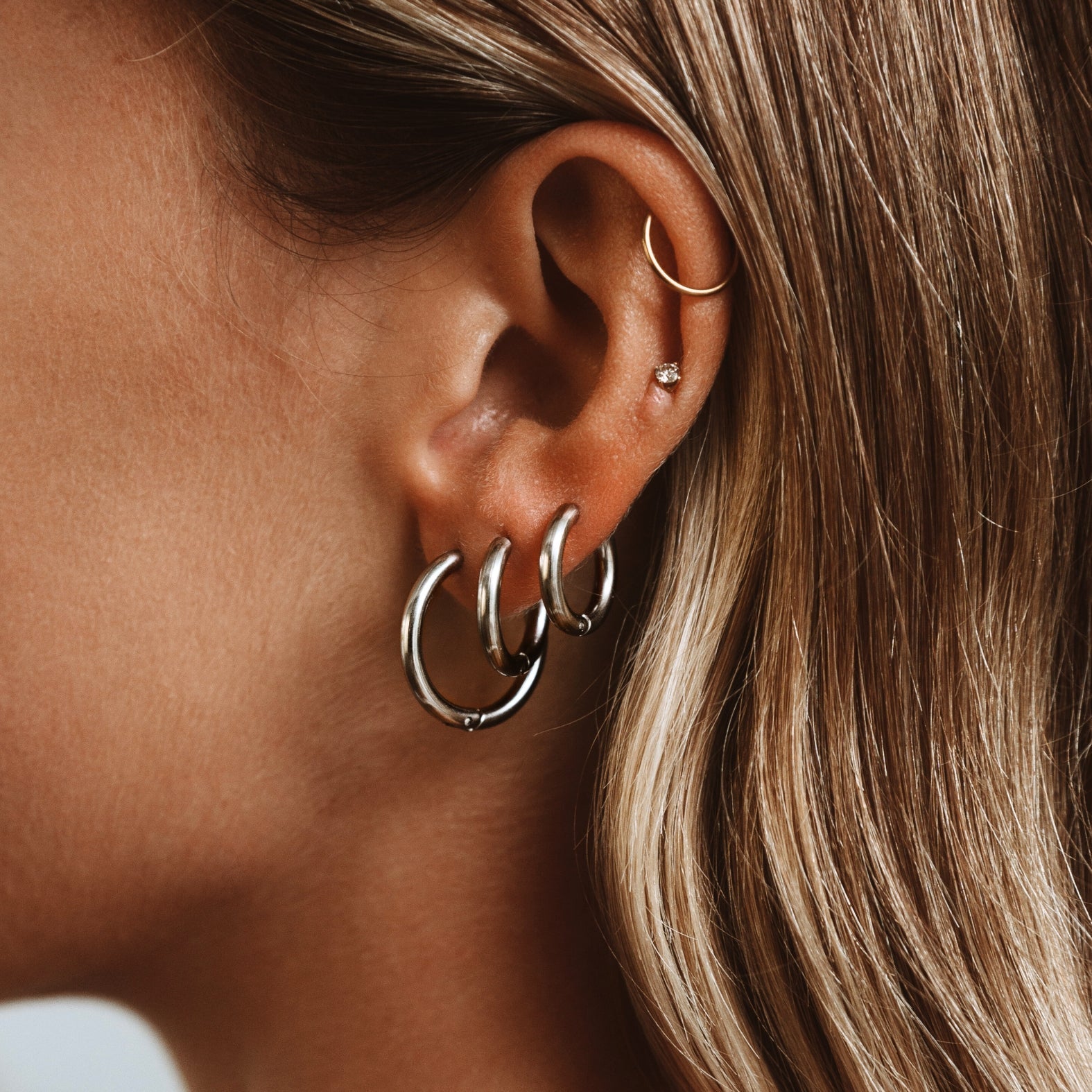 Celeste Hoop Earrings – Tijdloos Elegante Oorbellen