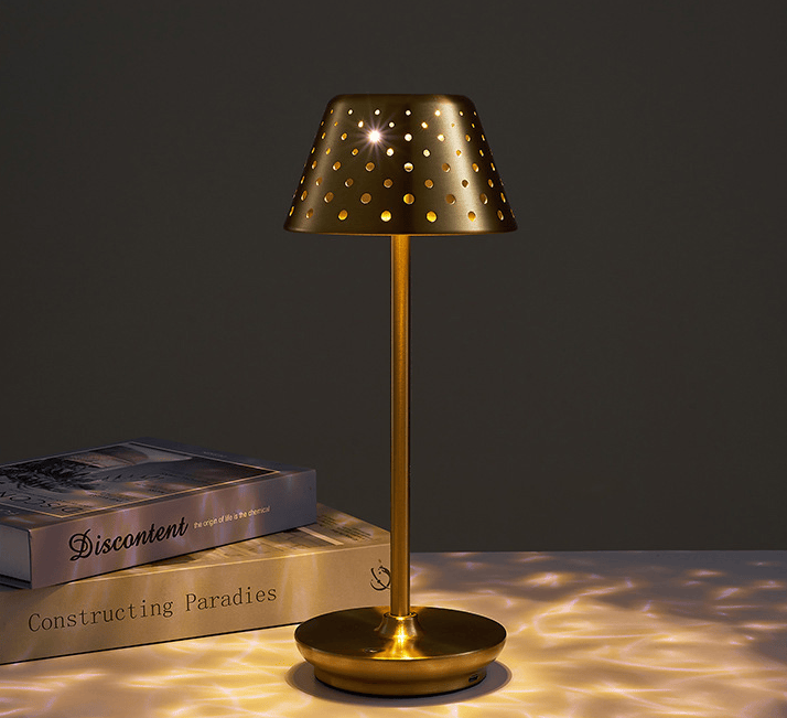 LuxeGlow – Draagbare LED Tafellamp voor Moderne Interieurs