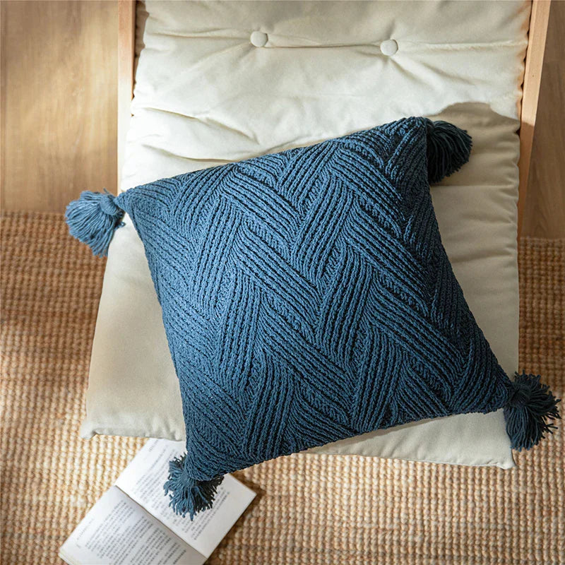 Chique Chenille Kussenhoes met Nordic Pompons - Luxe Comfort