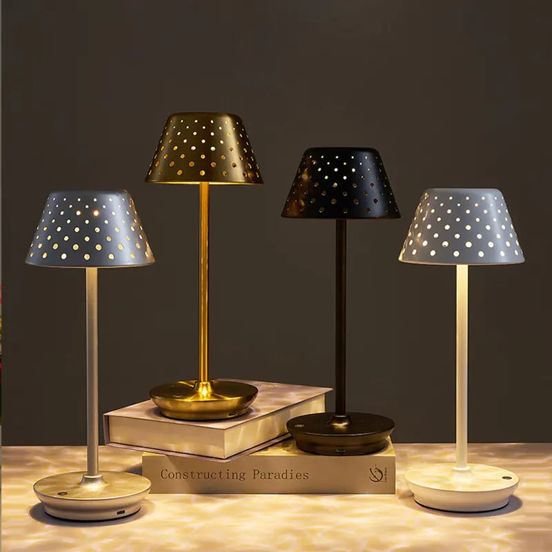 LuxeGlow – Draagbare LED Tafellamp voor Moderne Interieurs