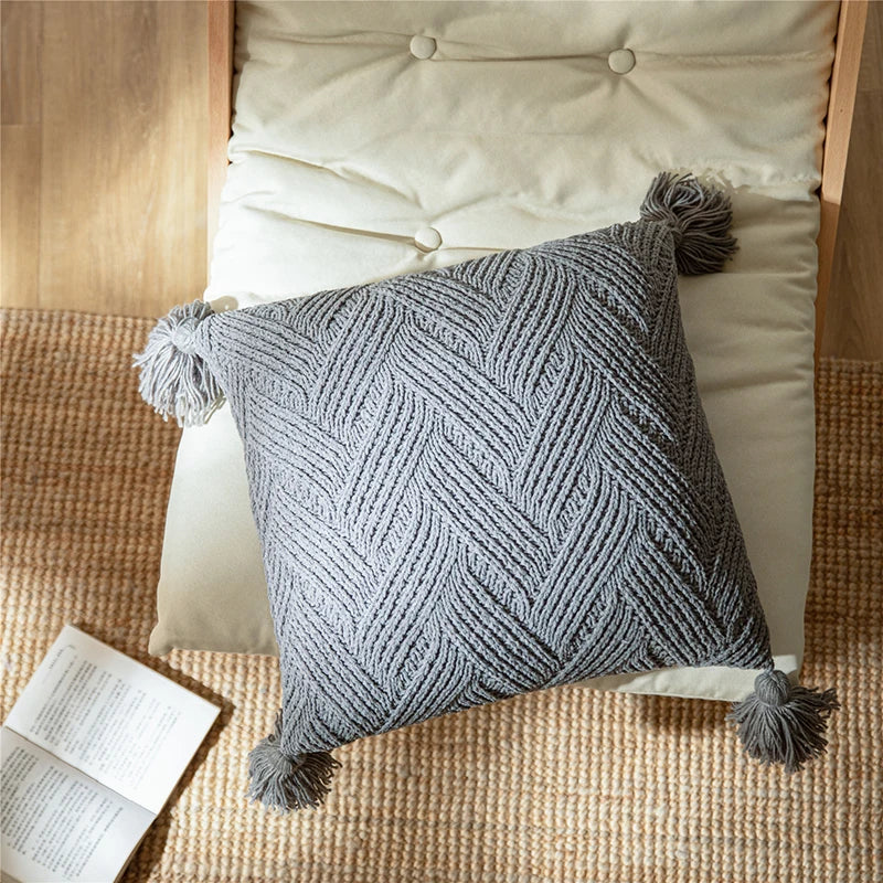 Chique Chenille Kussenhoes met Nordic Pompons - Luxe Comfort