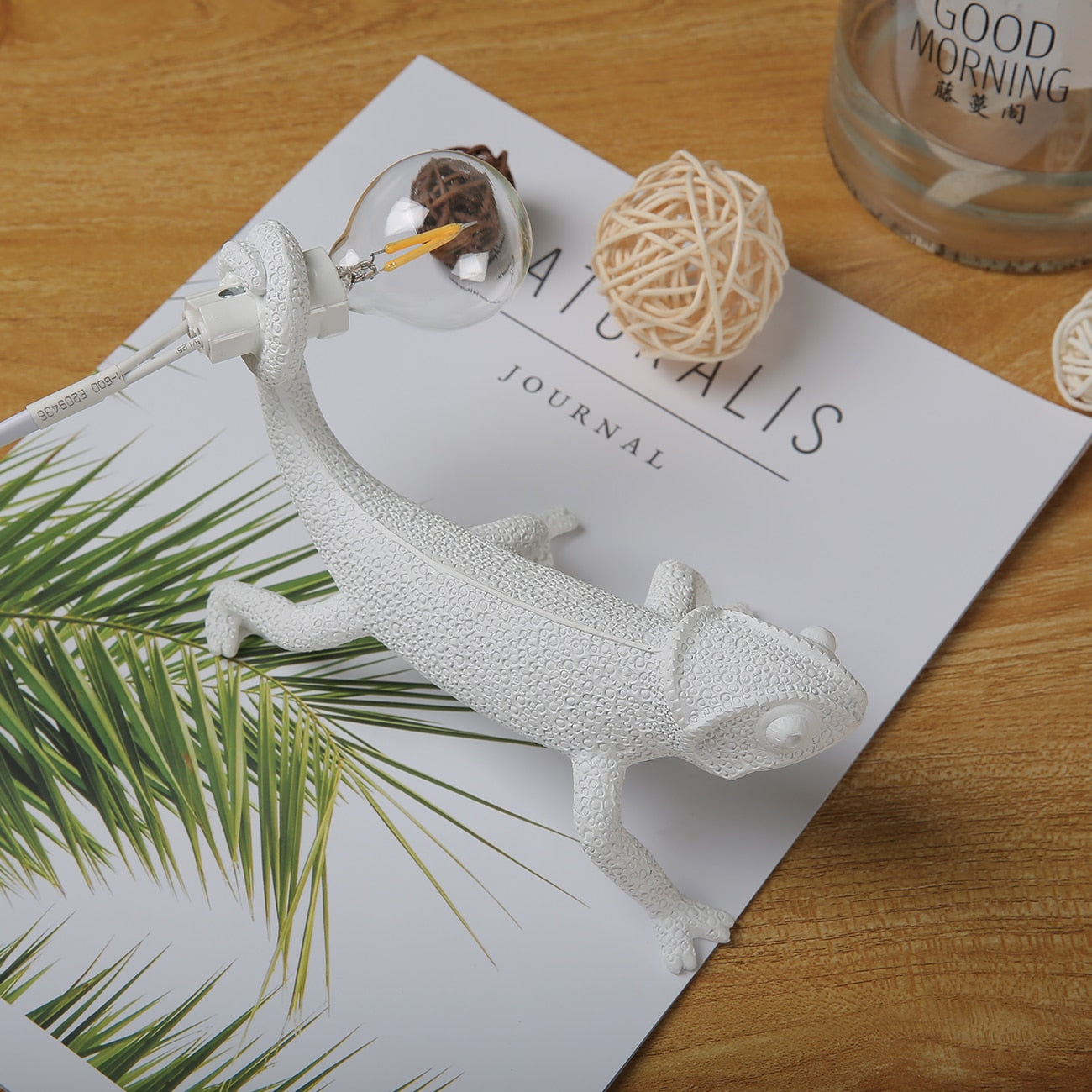 Resin Lizard Tafellamp - Elegante Hagedis Tafellamp van Hars voor Modern Interieur