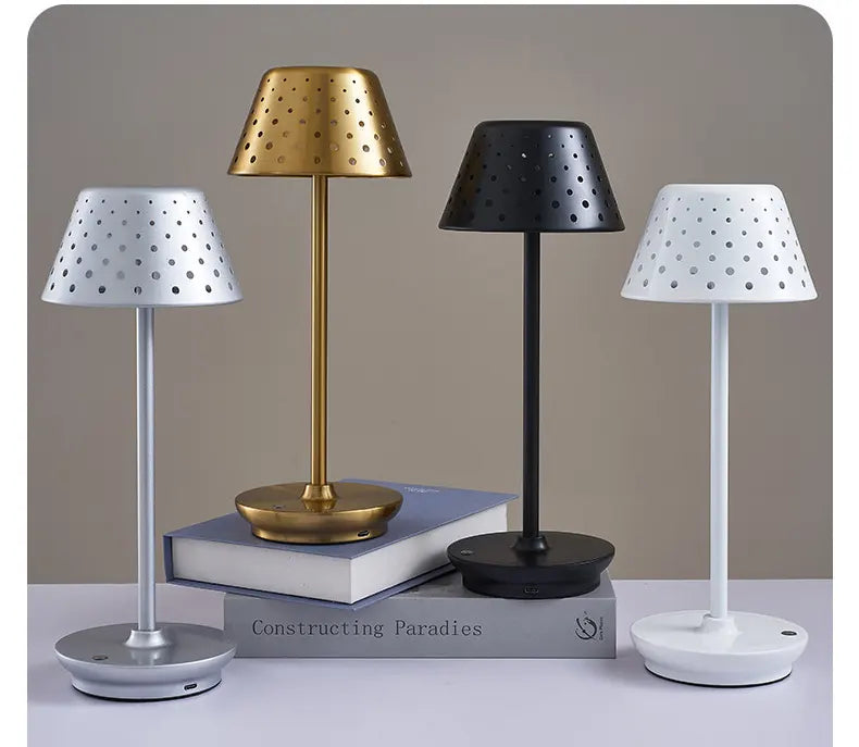 LuxeGlow – Draagbare LED Tafellamp voor Moderne Interieurs