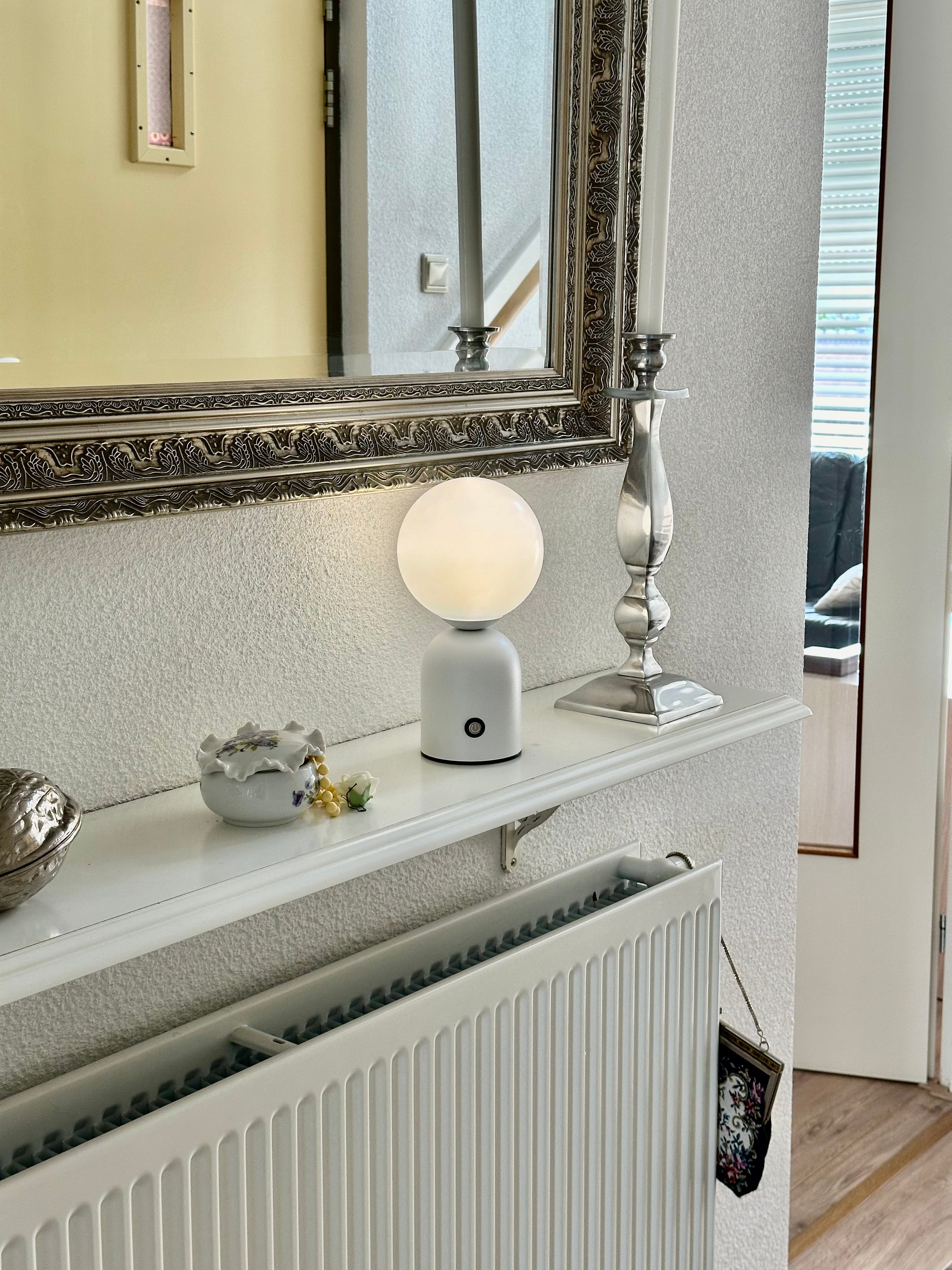 LumièreSereine – Elegante Tafel Lamp voor Rustige Sfeer