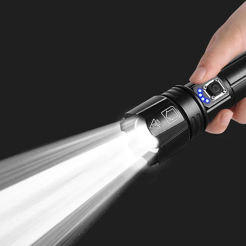 PowerBeam – Oplaadbare LED Zaklamp voor Avontuur