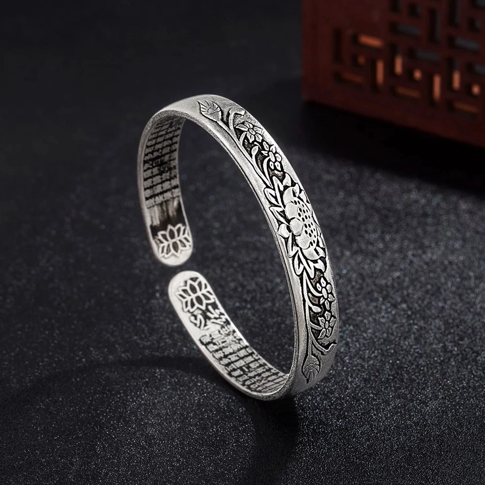 SerenitySilver Bracelet – Stijlvolle Lotusarmband